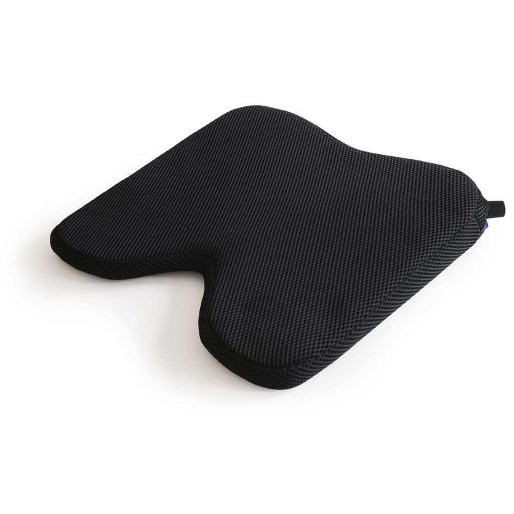 Air clearance wedge pillow